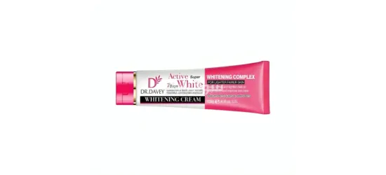 كريم تبييض ومرطب للعناية بالبشرة