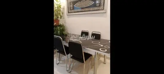 طاولة + 3 كراسي - 4