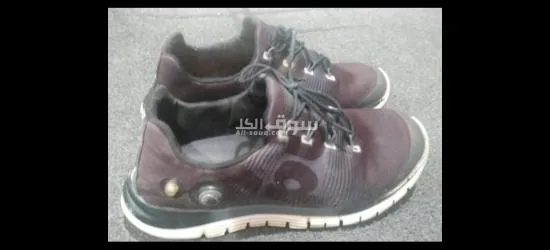 للبيع جوتي ريبوك اصلي مستخدم